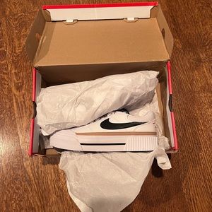 Nike Court Legacy Lift